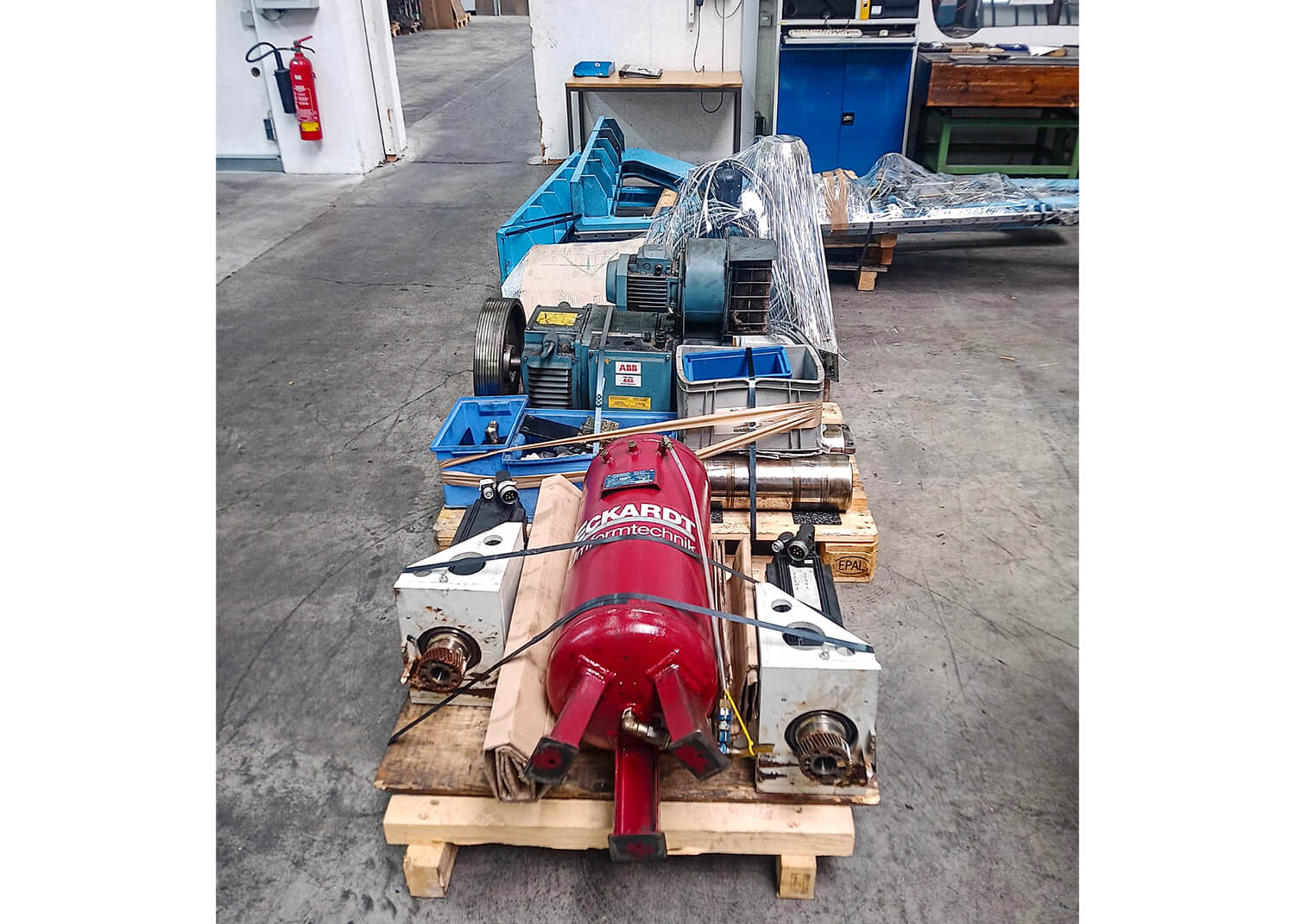PSV GmbH - Pressen – Service & Vertrieb - Maschinenverlagerung - 400t Invernizzi Presse