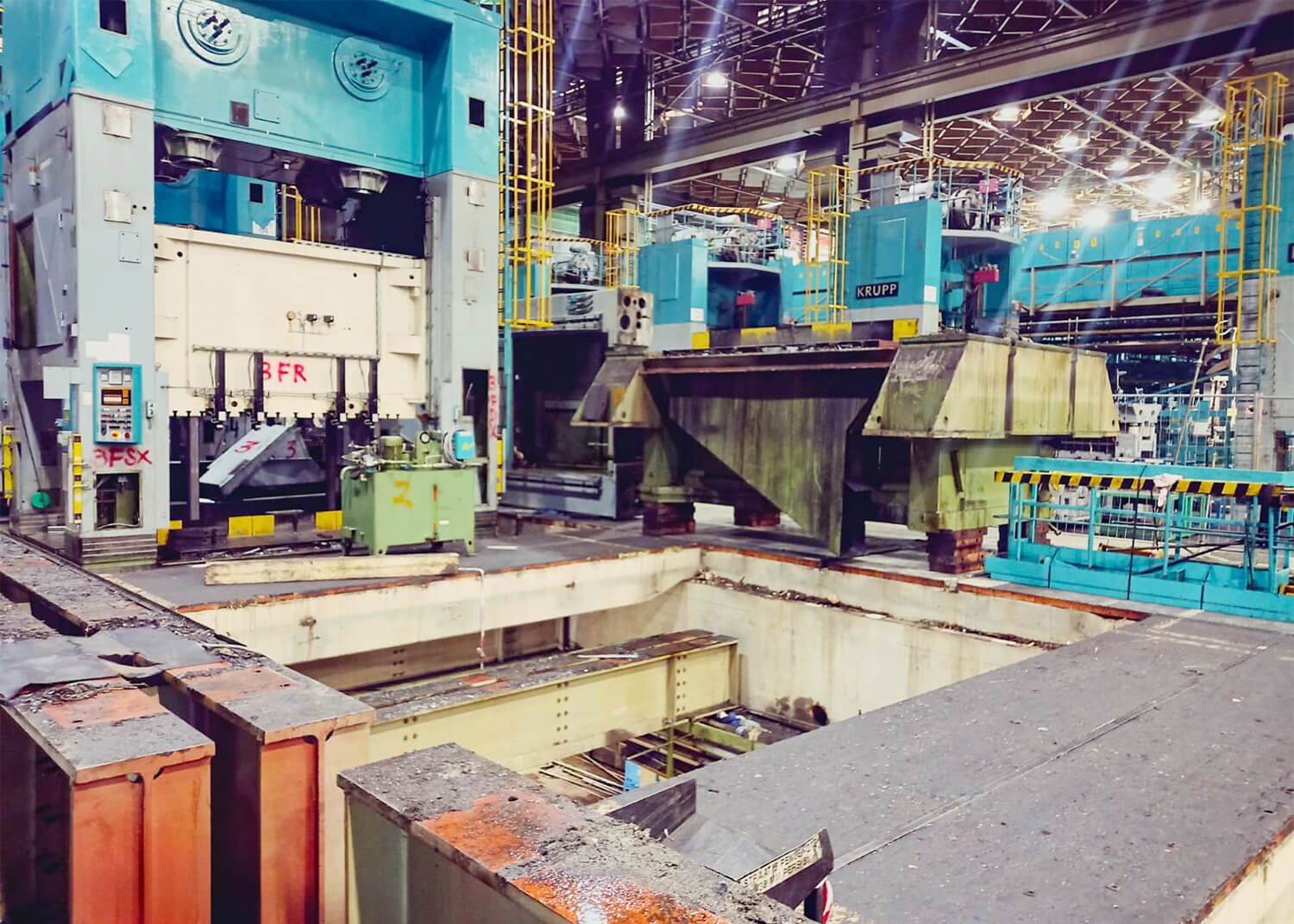 PSV GmbH - Pressen – Service & Vertrieb - Maschinenverlagerung - 800t KRUPP Pressenstraße