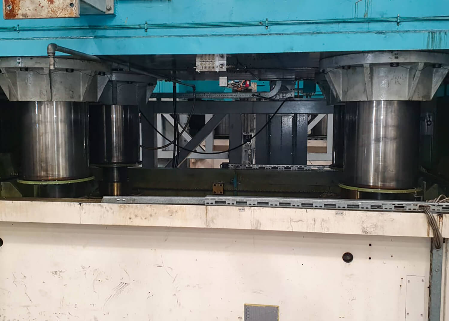PSV GmbH - Pressen – Service & Vertrieb - Maschinenverlagerung - 800t KRUPP Pressenstraße