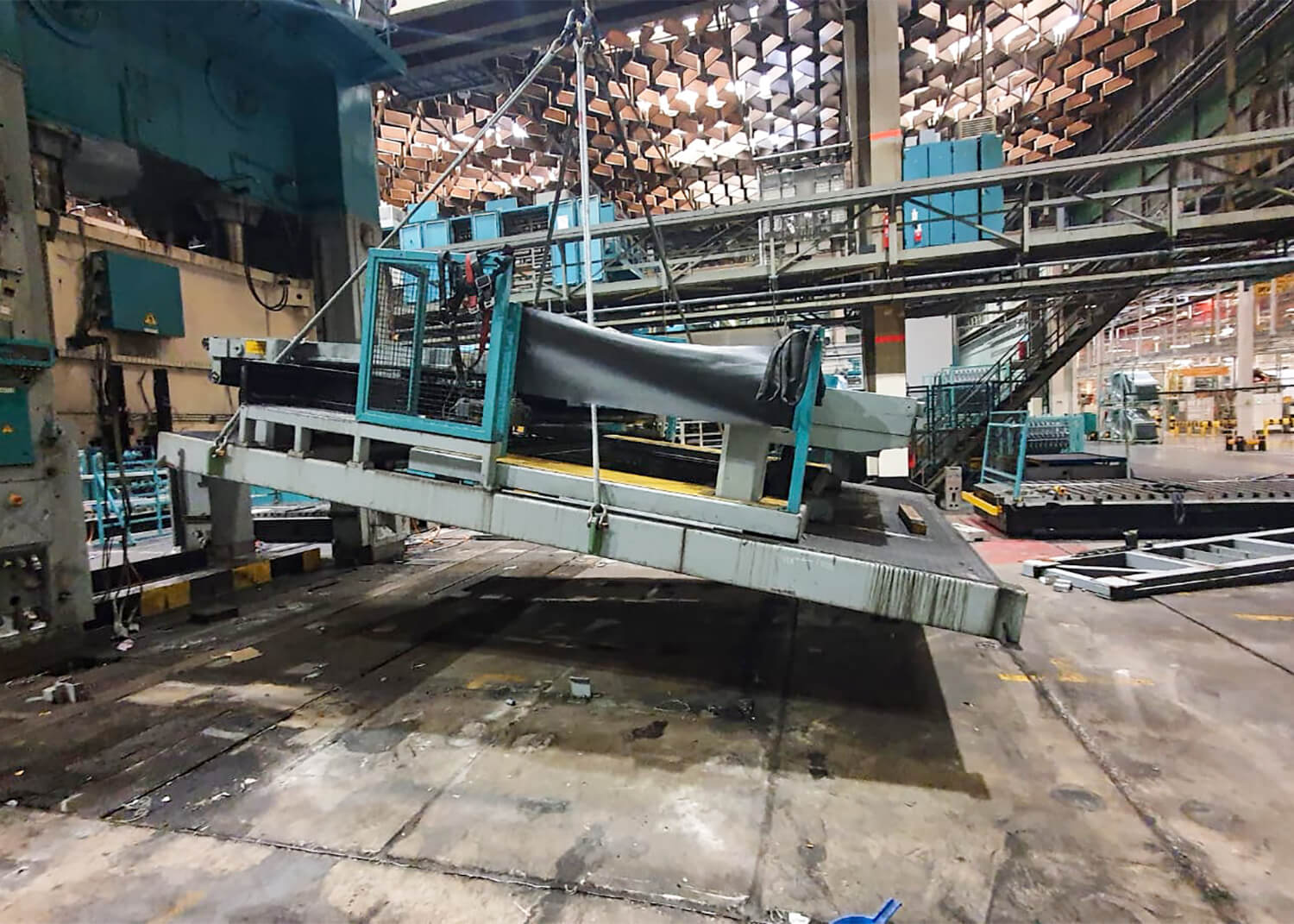 PSV GmbH - Pressen – Service & Vertrieb - Maschinenverlagerung - 800t KRUPP Pressenstraße